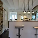 Stylish With Pool, Casa vacanze Jalhay