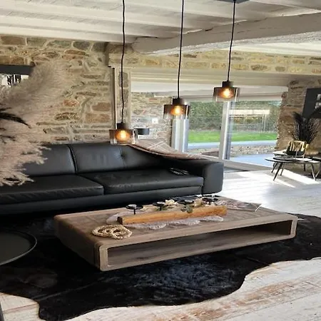 Stylish With Pool, Jalhay