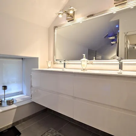 Stylish With Pool, * Жале