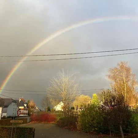 Дом отдыха Stylish With Pool, Жале